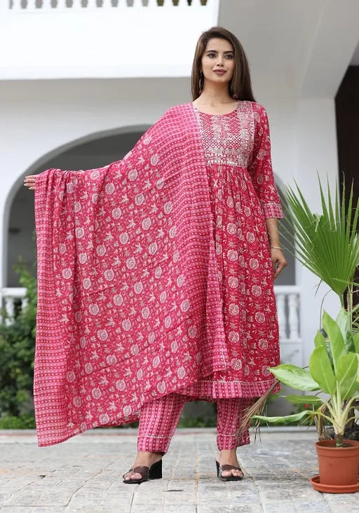 Nayara Cut Plus Size Cotton Printed Kurti With Pant and Dupatta Set